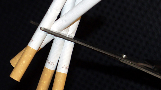 zigaretten schere aa