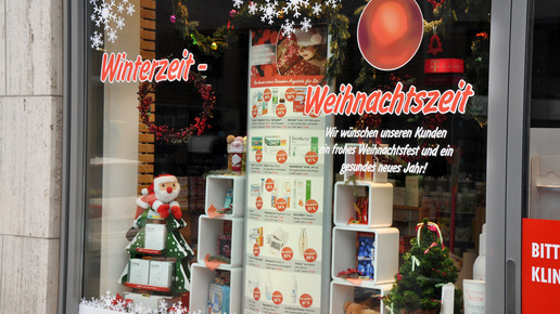 schaufenster apotheken weihnachts-deko9 aa