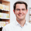 Apotheker Markus Jäger lächelt in die Kamera. Mehr dazu im Artikel.