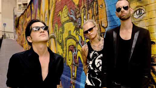 placebo-2012-looking-up