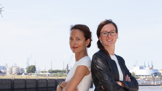 Yukiko und Alexa Impact Dock