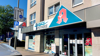 Foto: Die Dortmunder Lohbach-Apotheke von außen.