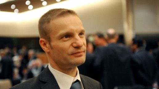 0002-Redaktion4019 441524