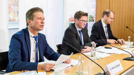 1511111 amnog pressekonferenz4 bpi