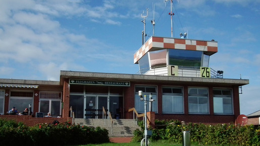 Restaurant und Tower Flughafen-4028mdk09-wiki