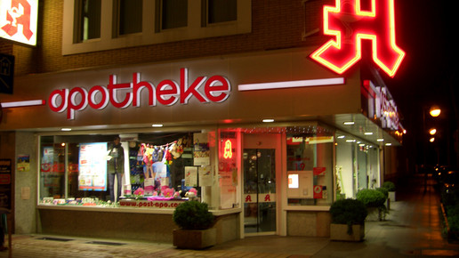 apoa nacht hellbeleuchtet aa