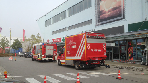 Wasserschaden einkaufszentrum totale west-park-apo
