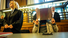 Rezeptfälscher-Apotheker vor Gericht