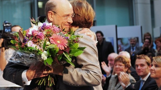 0004-1256827942 5680