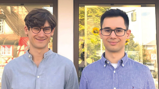 Die beiden Inhaber der Alemannen-Apotheke in Friesenheim, Constantin und Frederic Bähr