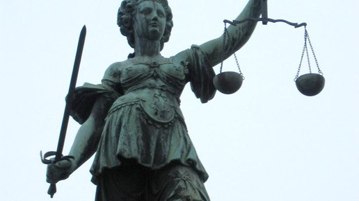 Hetze gegen Lauterbach: 2800 Euro Strafe