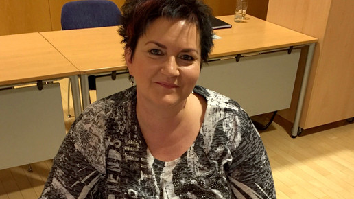 Andrea Goehren Burg ak sa