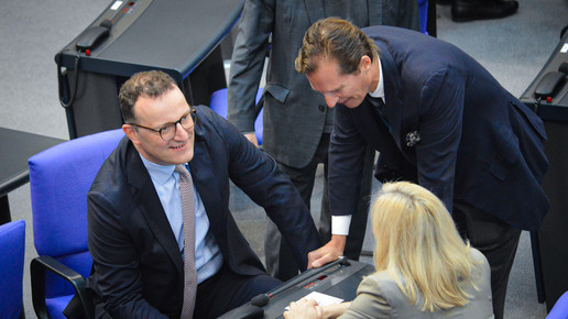 Warken: Bericht zu Masken-Deals wird geschwärzt vorgelegt