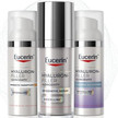 LONGEVITY – DIE ZUKUNFT DER HAUTGESUNDHEIT Drei Eucerin Hyaluron-Filler +Longevity Pflegeprodukte nebeneinander.