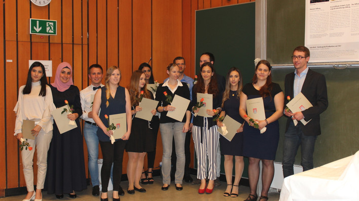 Nachwuchs für die Pharmazie | APOTHEKE ADHOC