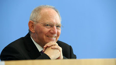 Apotheker offensiv, Schäuble lauert auf Konter