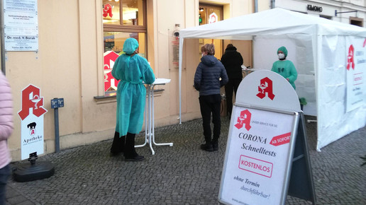 Corona-Schnelltests: Senatorin wirbt für Apotheken