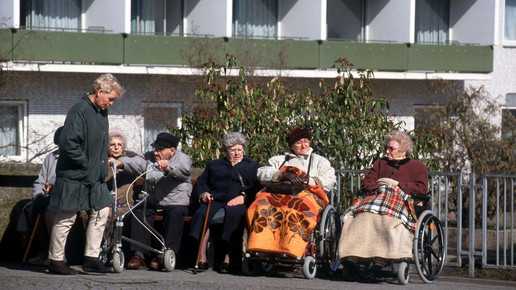 AOK streitet mit Senioren-WGs
