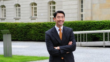 Endlich wieder zu Hause: Philipp Rösler und der leichte Abschied vom BMG