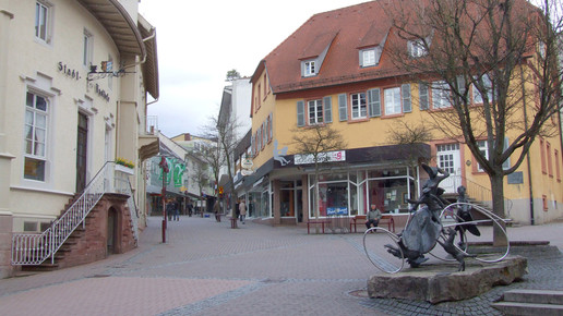 Kirchplatz 21 Stadt-Apotheke