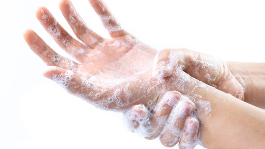 Brennender Irrtum: Abflussreiniger als Handgel