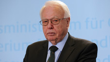 hess gba eh aaneu Hess erzwingt den Kompromiss