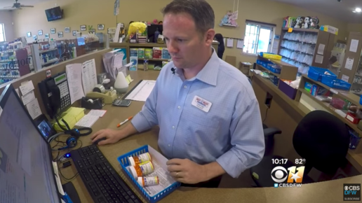 Medikamente mit Versicherung teurer  Screenshot Youtube CBS Dallas