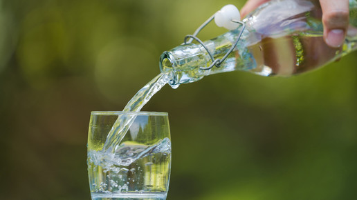 Hormonmangel: Ist verstärkter Flüssigkeitsbedarf ein Hinweis?