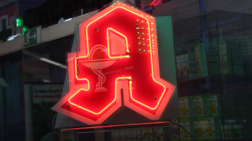 k10-apo reklame2 schaufenster k10