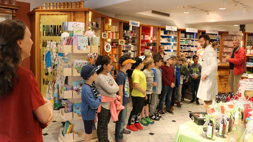 Kurapotheke Bad Ischl Besuch Zweitklaessler01 Kurapotheke