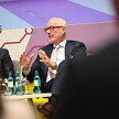 Phagro: Großhandel zahlt bei Rx drauf Marcus Freitag in der Podiumsrunde bei der Expopharm-Eröffnung
