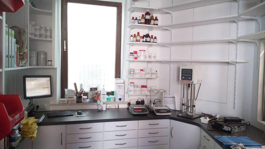 Martinus-Apotheke Wertingen Rezeptur02 Martinus-Apotheke