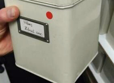 gemmeren regal dosen2 Vosstor-Apotheke