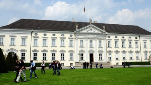 0008-1305197372 11124