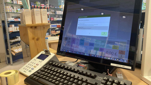 Bildschirm am HV in der Apotheke