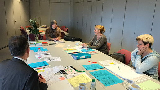 mona bassal sprachtest aksa