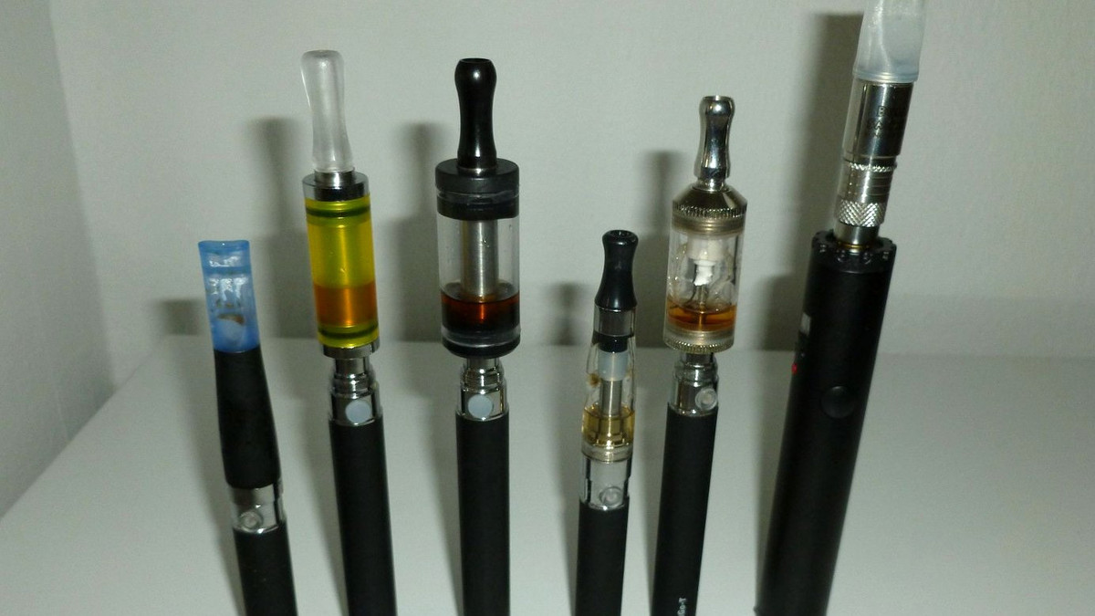 Was Kostet Eine E Zigarette In Der Apotheke E-Zigarette: E wie Entwöhnung | APOTHEKE ADHOC