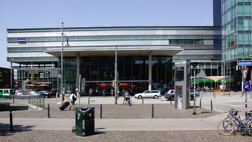 freiburg-hauptbahnhof-Poudou99-wiki-CC BY-SA 3 0