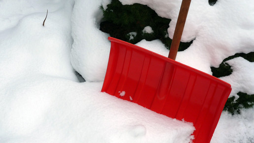 schneeschaufel dieter schuetz pixelio de