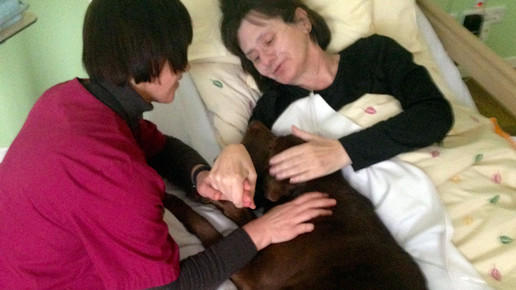 Emma hilft Ivana Seger