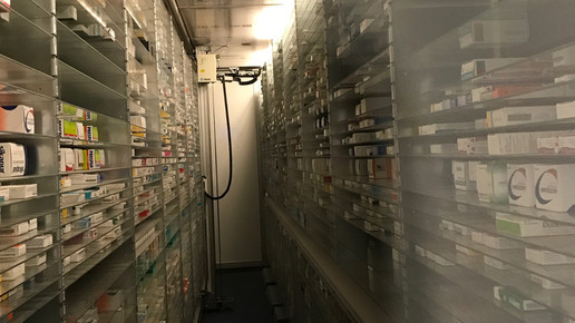 Kommissionierer 3 Kornhaus-Apotheke