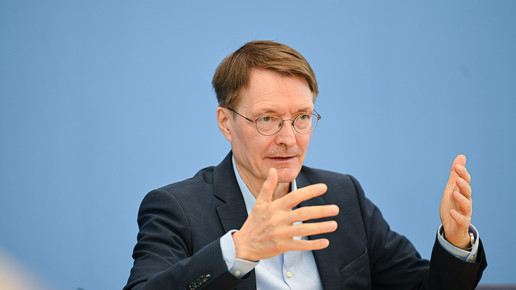 Lauterbach: Kliniken sollen Ärzte ersetzen