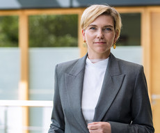 Vera Knauer im Porträt. Mehr dazu im Artikel.