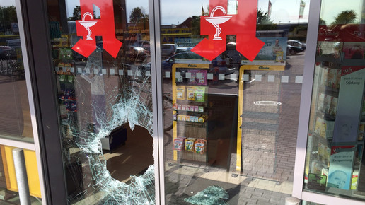 Apothekeneinbruch2 Gully Muehlenapotheke