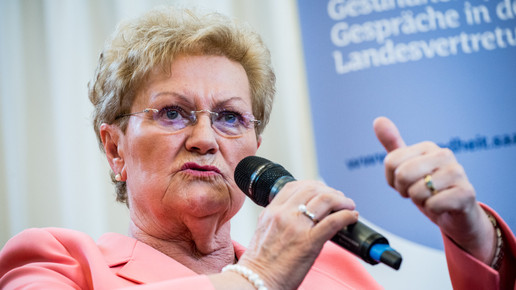 Spahn soll Lieferengpässe prüfen