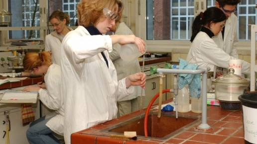 0002-1275299602 7510