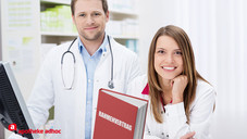 Hier zeichnet der Arzt im Handverkauf ab