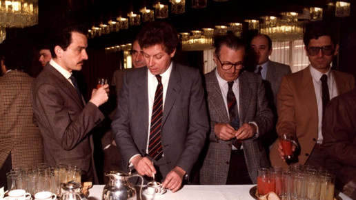 0004-aa history boots