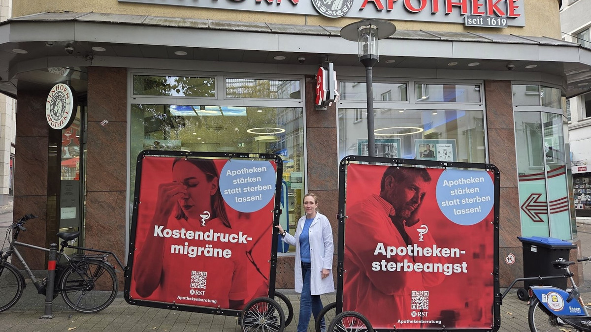 -Apothekensterbeangst-Plakataktion-in-der-Innenstadt