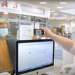 Apotheke testet im Shoppingcenter Apotheke testet im Shoppingcenter